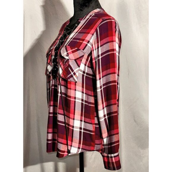 Express Henley T-Shirt, Shades of Purple, COrset Tie-up on Bodice - Picture 5 of 8